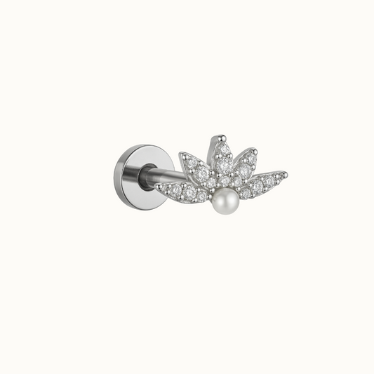 Le Célesta – Piercing en Titane G23 avec Zircons Marquise & Perle Nacrée