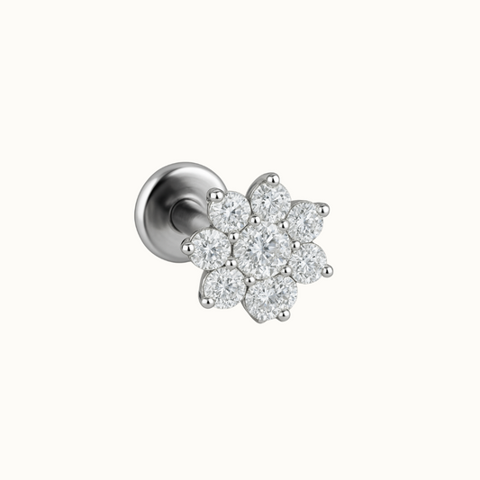 Le Nova – Piercing Fleur en Titane G23 avec Zircons Étincelants